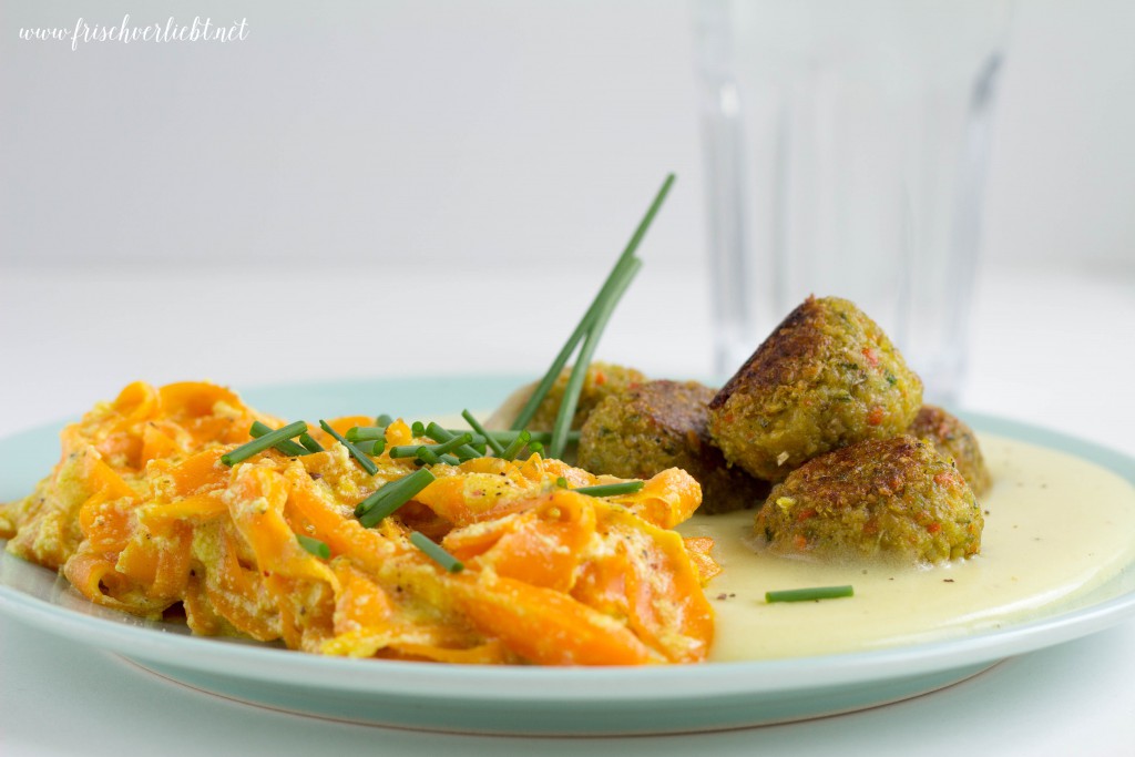 Falafel Bällchen mit Möhren-Joghurt-Zitronen-Sauce