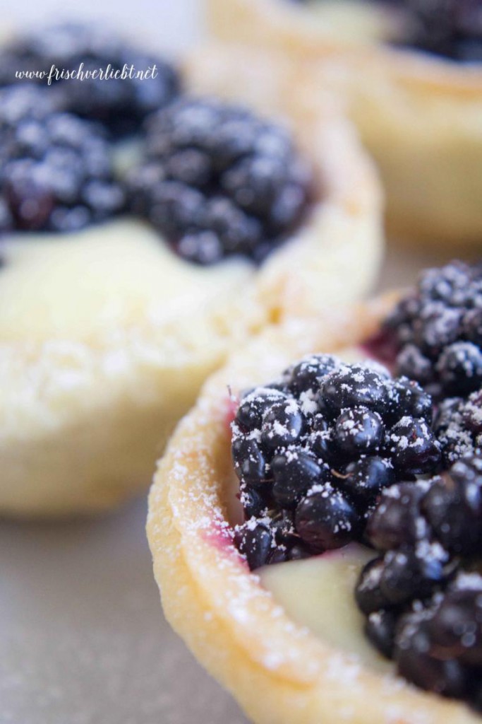 Brombeeren Pudding Törtchen {Gewinner} - Frisch Verliebt - mein Blog ... Brombeeren Pudding Törtchen {Gewinner} - Frisch Verliebt - mein Blog ...