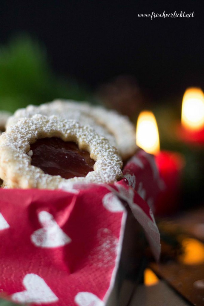 Vanille Plätzchen mit Himbeeren Füllung - Frisch Verliebt - mein Blog ...