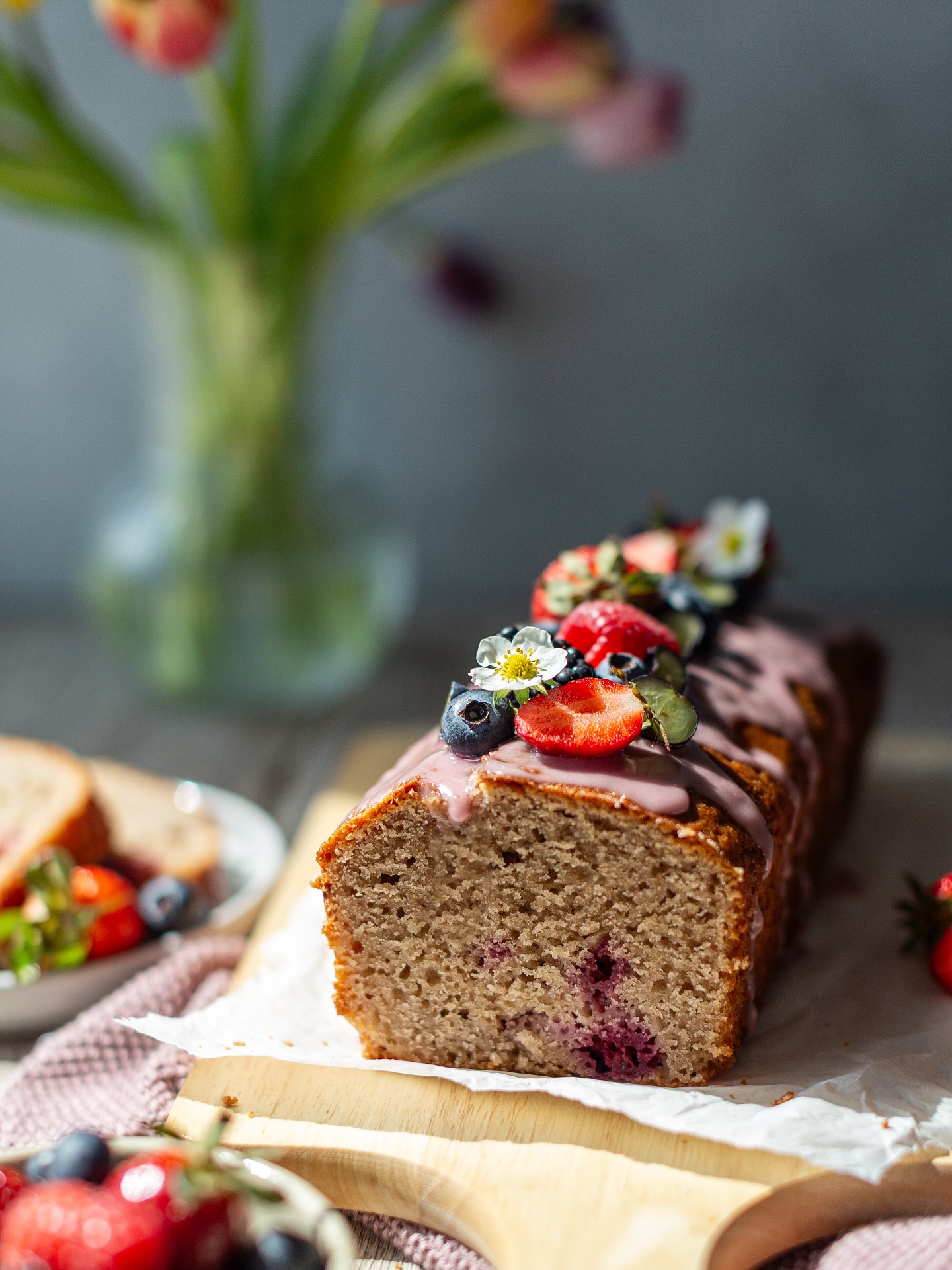 🍓 Beeren, Saft & ganz viel Liebe zum Detail 🍓

📷 Für dieses köstliche Kuchenprojekt durfte ich das komplette Foodstyling und Fotoshooting übernehmen – jetzt zu sehen auf der Website und den Social-Media-Kanälen meiner Kundin. 

📮 Du suchst nach starken Bildern für dein Produkt? Schreib mir gerne eine Mail. 👉🏻 mail@anneklein.berlin 💌