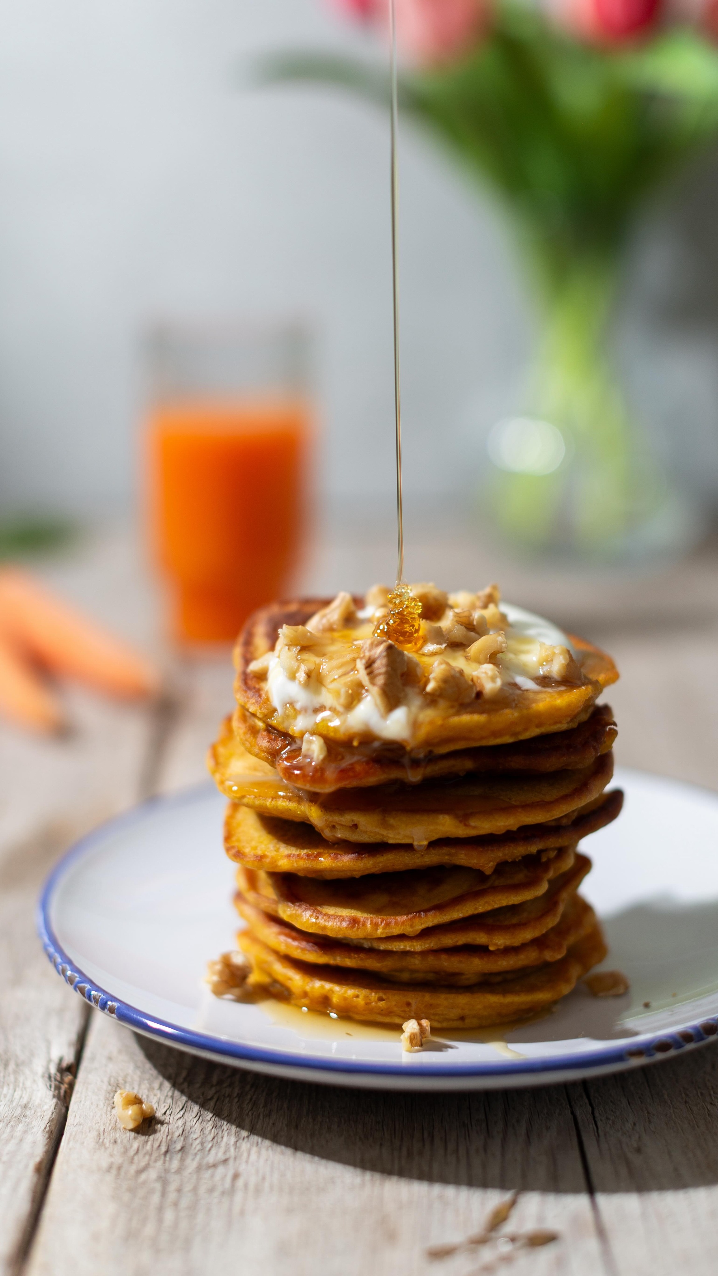 🥞 Karottenpancakes für ein sonniges Wochenende. (Werbung)

🥕 Leicht süß, saftig und genau das Richtige, wenn man Lust auf ein entspanntes Frühstück oder einen späten Brunch hat. 

📸 Das Reel ist im Rahmen einer Kundenproduktion entstanden - Konzept, Styling und Umsetzung von mir.

💌 Du brauchst Foto- oder Videocontent für deine Marke? Ich freue mich über Anfragen an mail@anneklein.berlin.

✨ Pancakes | Karottenliebe | Frühstücksideen | Weekend Vibes | Food Content | Frühlingsküche