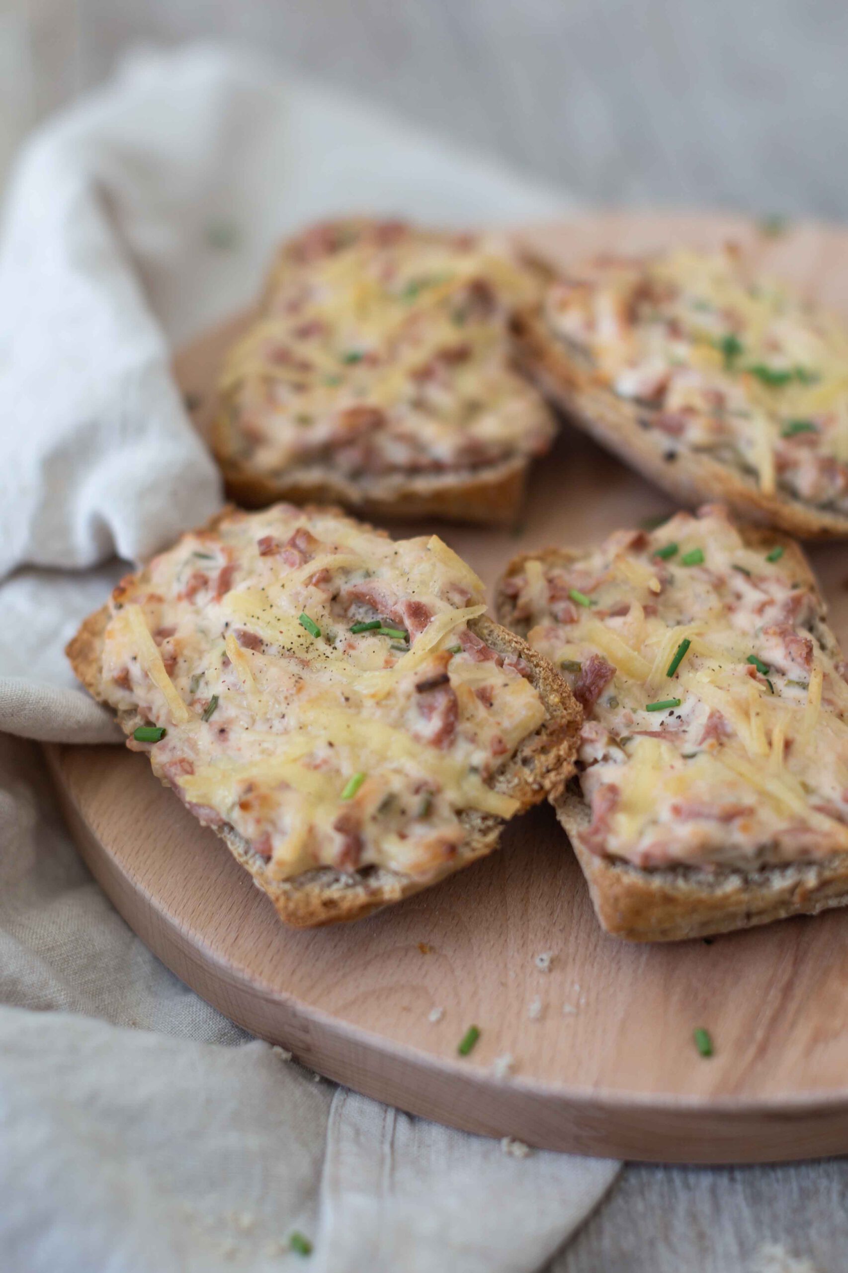 Rezept: vegane Flammkuchen-Brötchen - Frisch Verliebt - Blog aus Berlin Rezept: vegane Flammkuchen-Brötchen - Frisch Verliebt - Blog aus Berlin